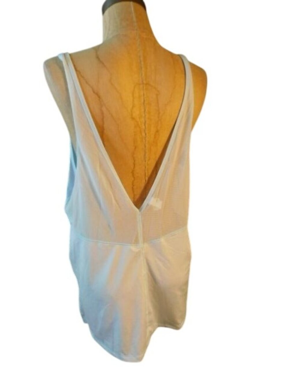 Under Armour Size XL light blue activewear tank style top NWT - Picture 2 of 2